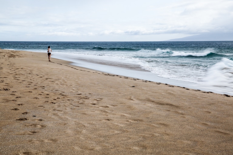 Maui Beach Runner Avoiding the Waves - Jason Tyson Photography - Cleveland, OH
